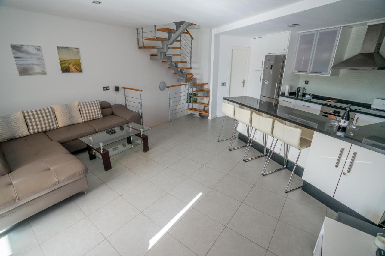 Modern Sea View Duplex With Parking Apartment เอลเมดาโน ภายนอก รูปภาพ
